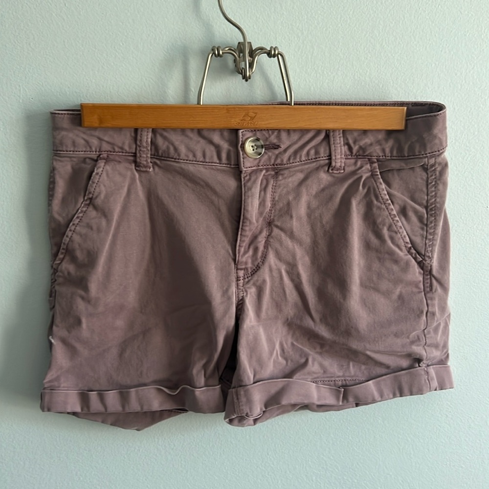 So brand Favorite Midi low rise shorts size 5!